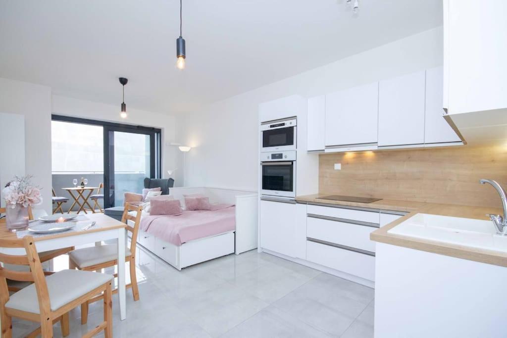 Apartment In Bratislava With Free Parking Exterior foto